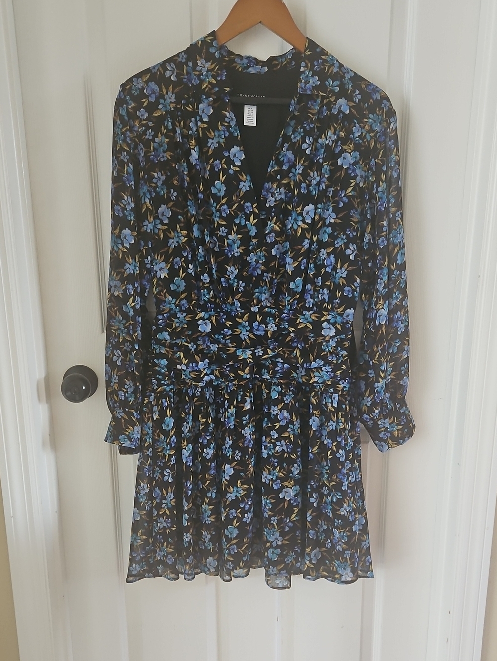Donna Morgan Black Floral Long Sleeve V-Neck Dress